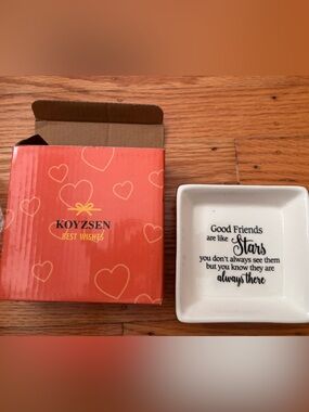 KOYZSEN White Jewelry Dish - 4 1/4” x 4 1/4”